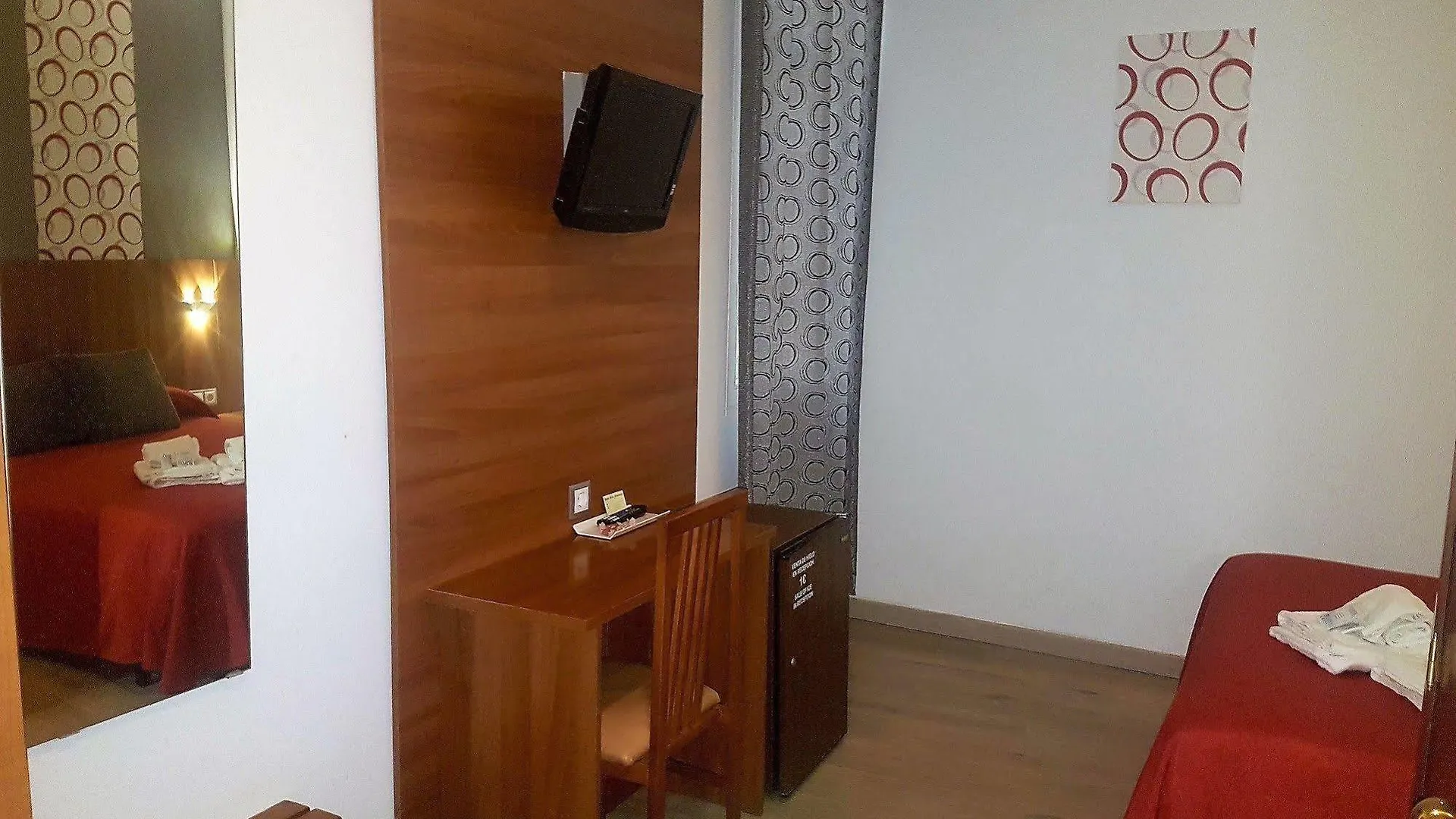 Hotel Hostal San Francisco Cadiz Spain